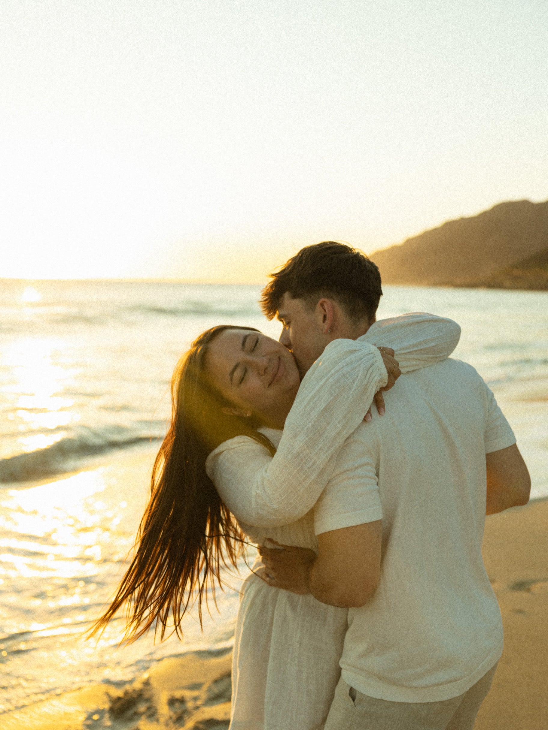 Free Photo | Outdoor fashion portrait of young pretty couple in love posing  at amazing beach, wearing bright stylish casual clothes and sunglasses,  enjoy their summer vacation near ocean.