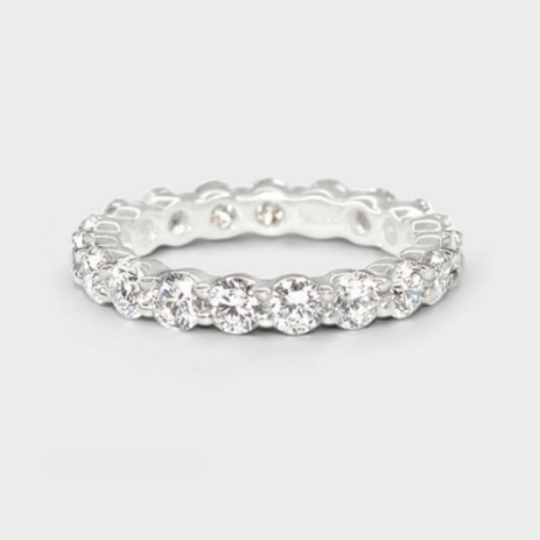 Defined Round Diamond Band