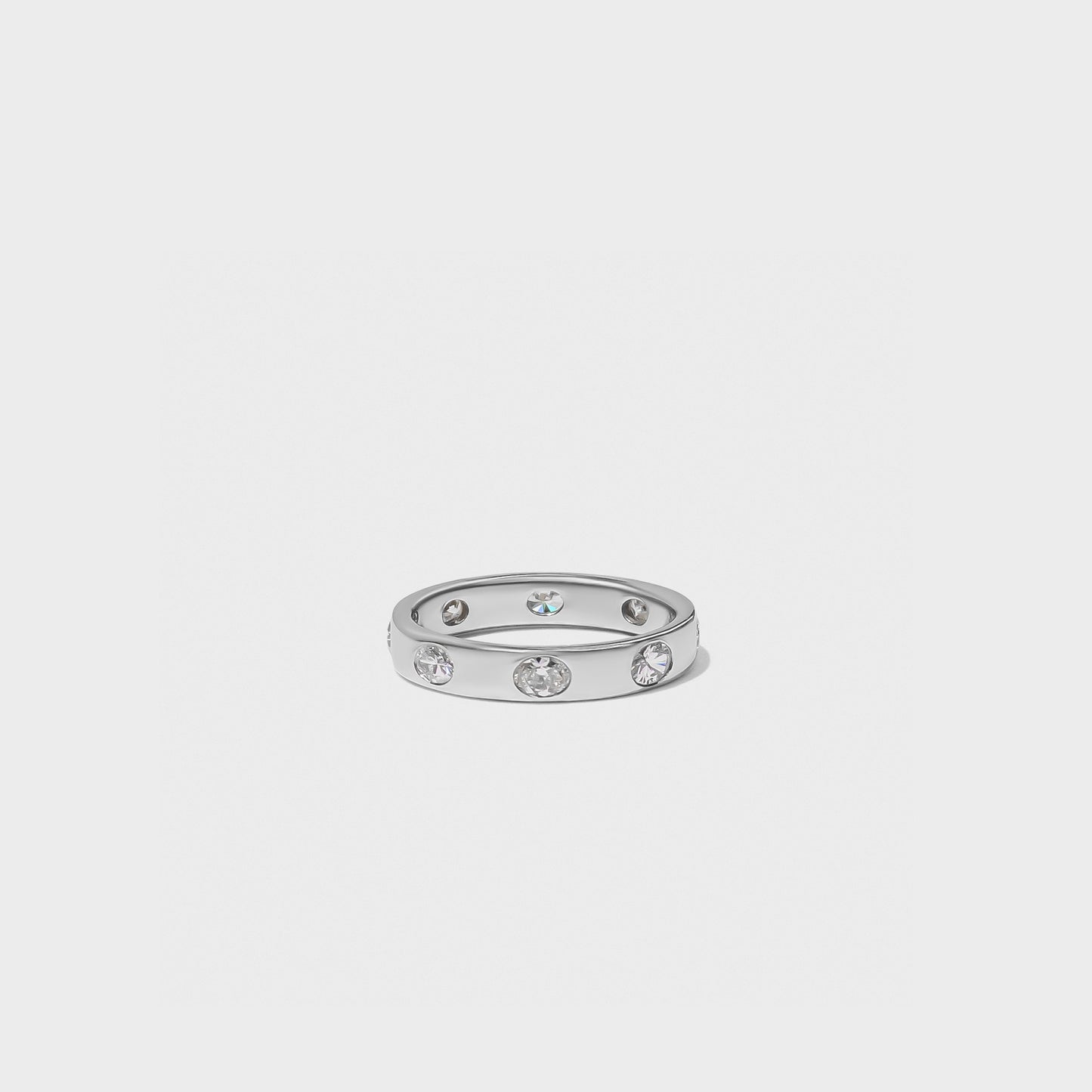Bold Inlay Oval Diamond Band