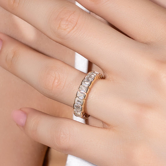 Half Bezel Emerald Cut Band