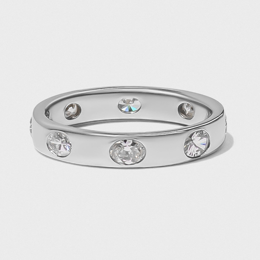 Bold Inlay Oval Diamond Band