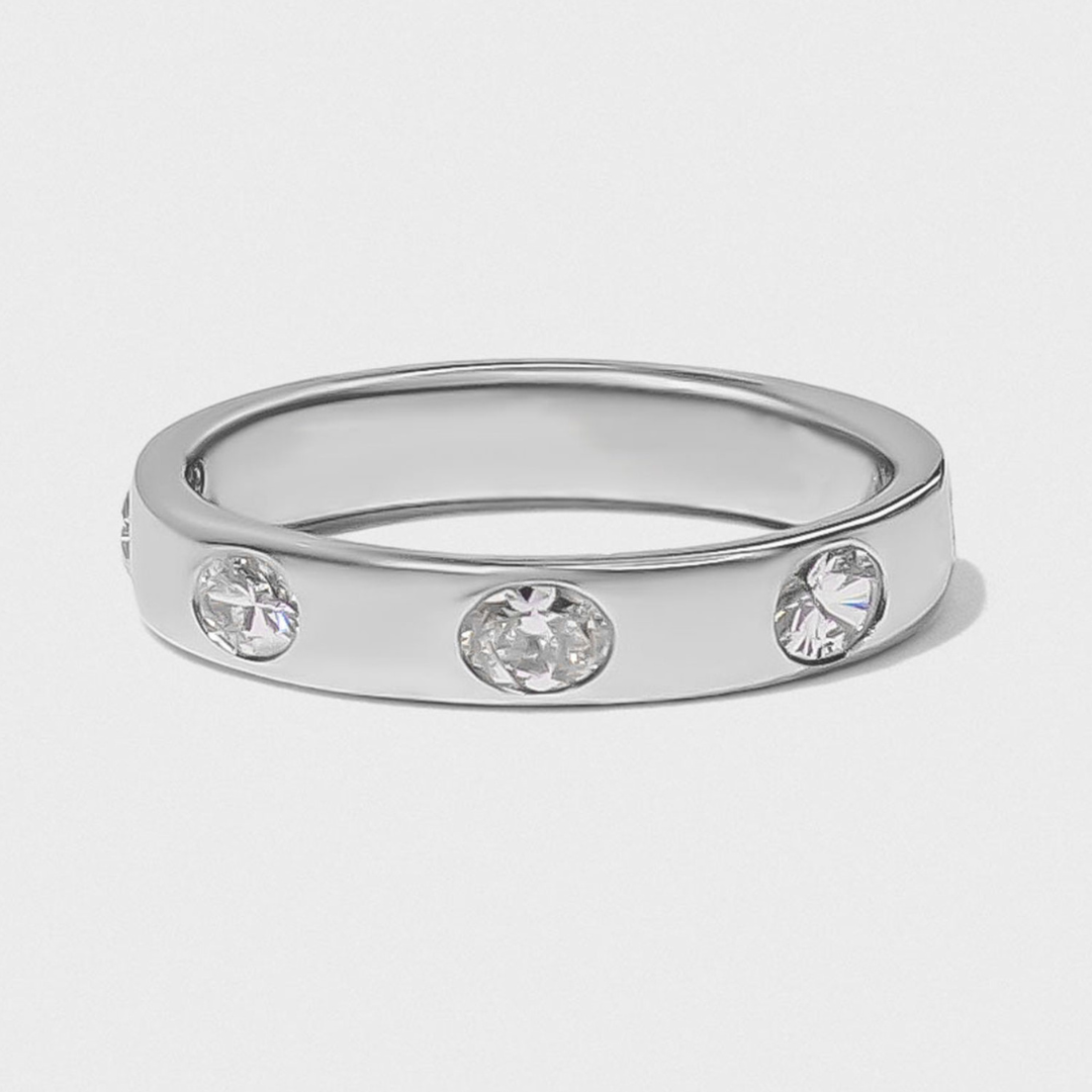 Bold Inlay Oval Diamond Band