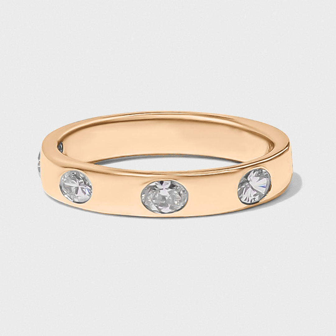 Bold Inlay Oval Diamond Band