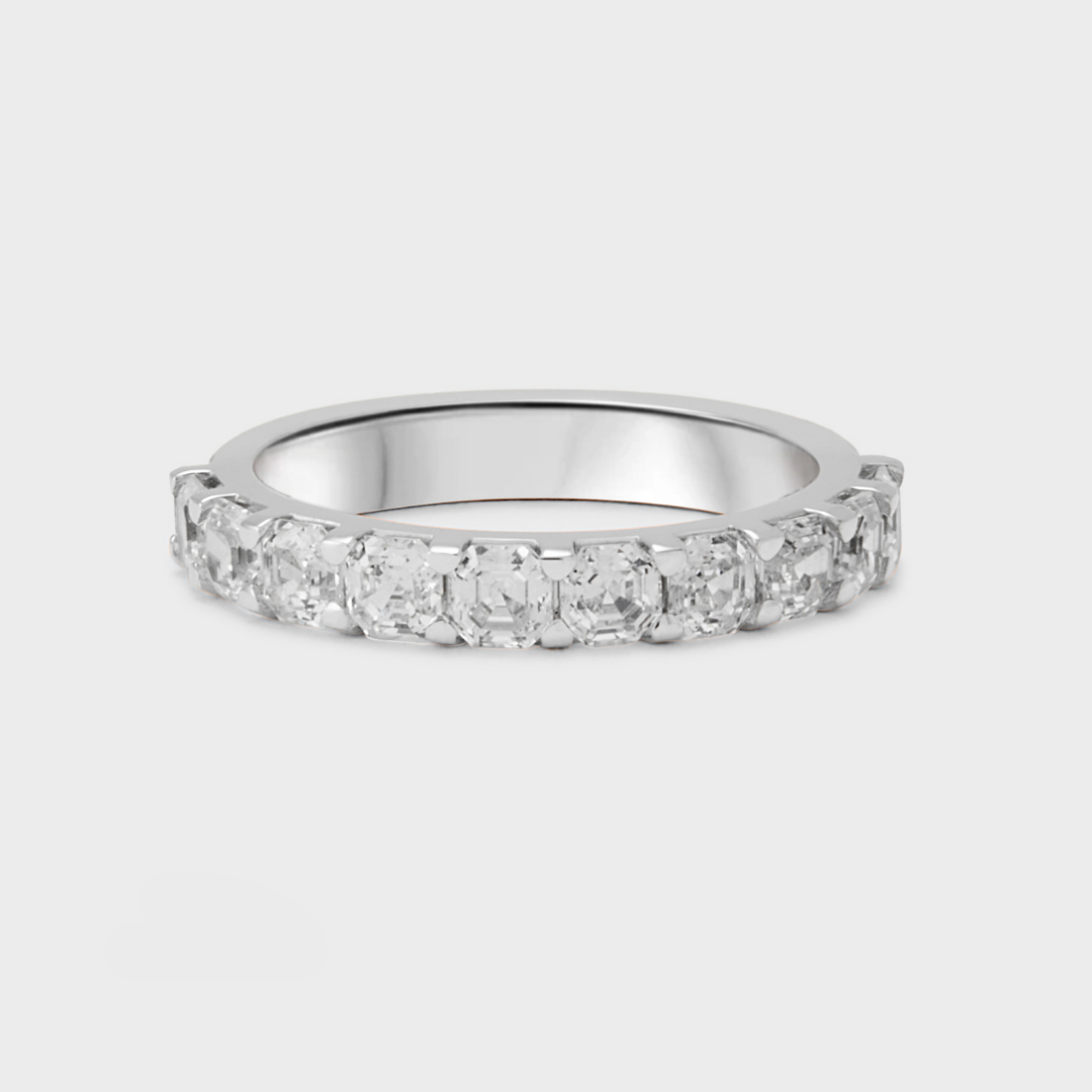 Low Luxe Asscher Cut Band