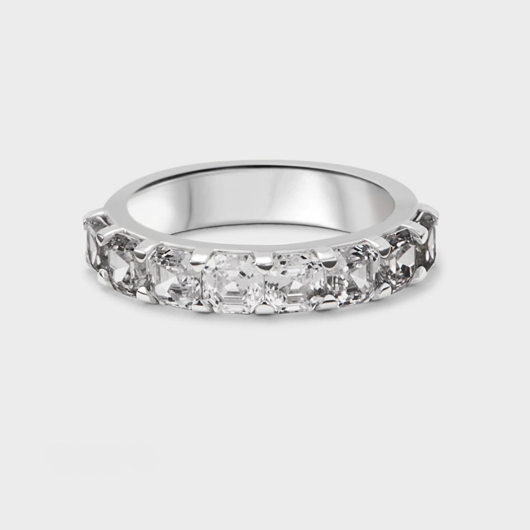 Low Luxe Asscher Cut Band
