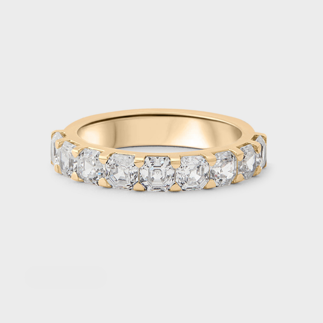 Low Luxe Asscher Cut Band