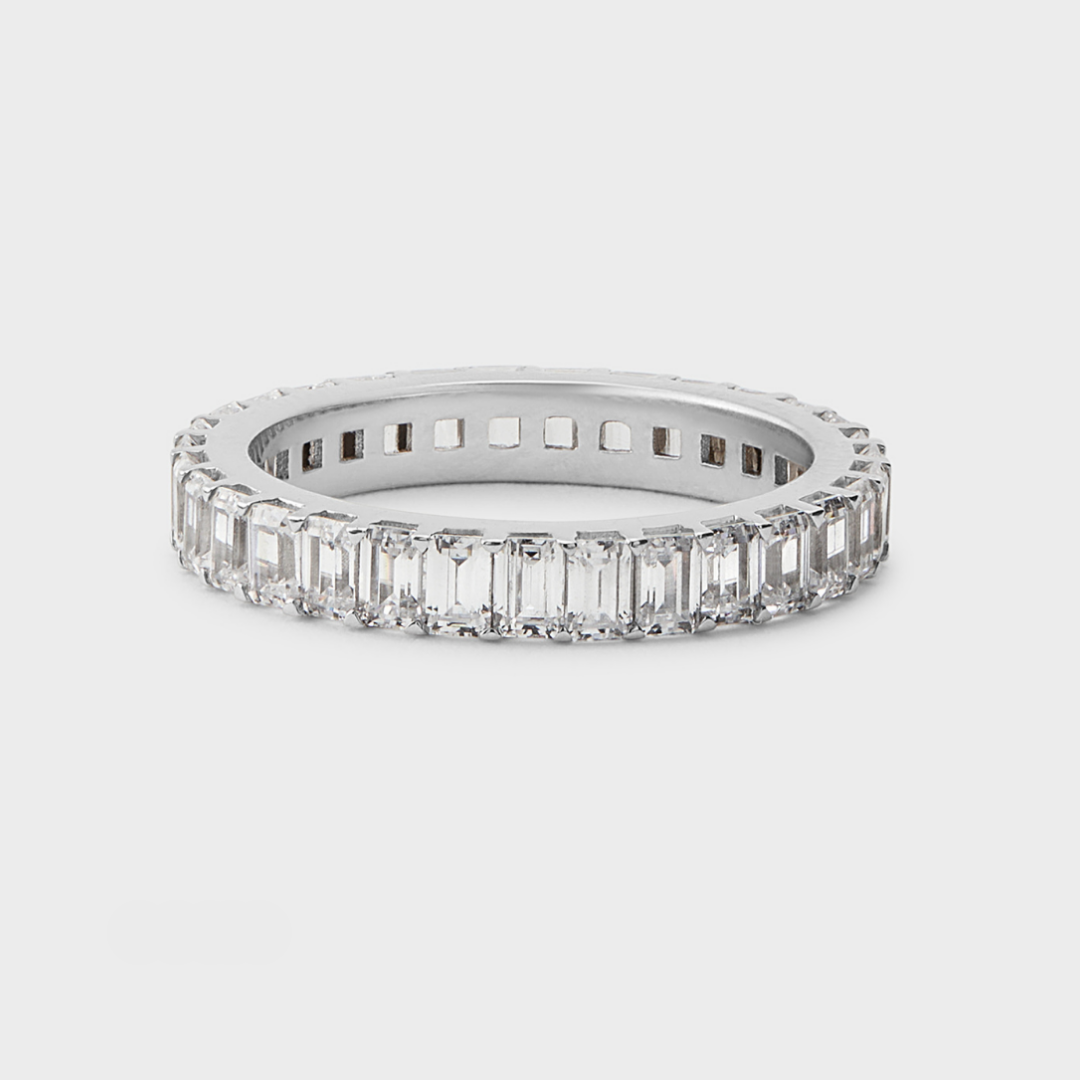 Low Luxe Emerald Cut Band