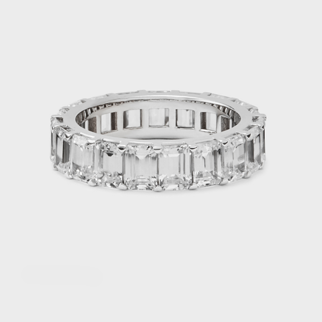 Low Luxe Emerald Cut Band