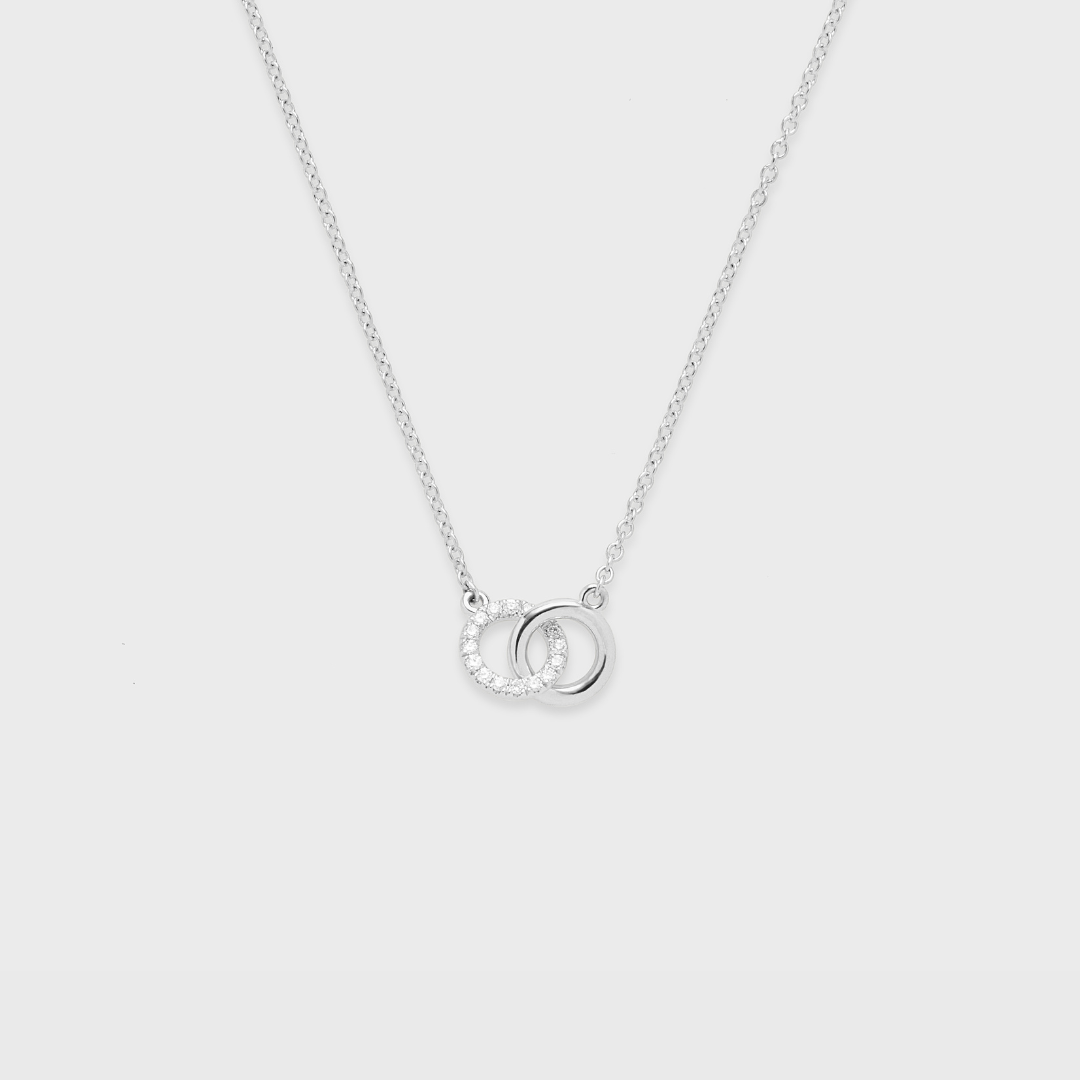 The Little Links Necklace