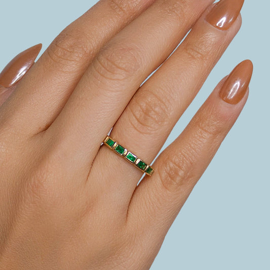 Bezel Set Emerald Gemstone Baguette Band