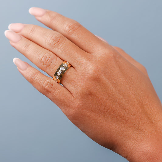 Isle Oval Diamond Band