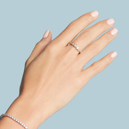 Graduated Diamond Band