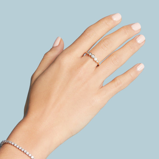 Graduated Diamond Band